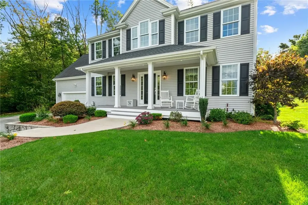 10 Corys Lane Cumberland RI 02864