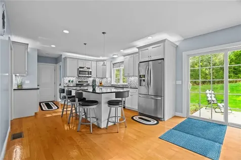 10 Corys Lane Cumberland RI 02864