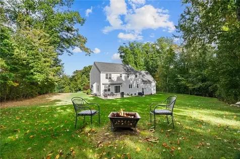 10 Corys Lane Cumberland RI 02864