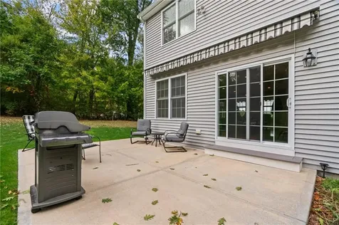 10 Corys Lane Cumberland RI 02864