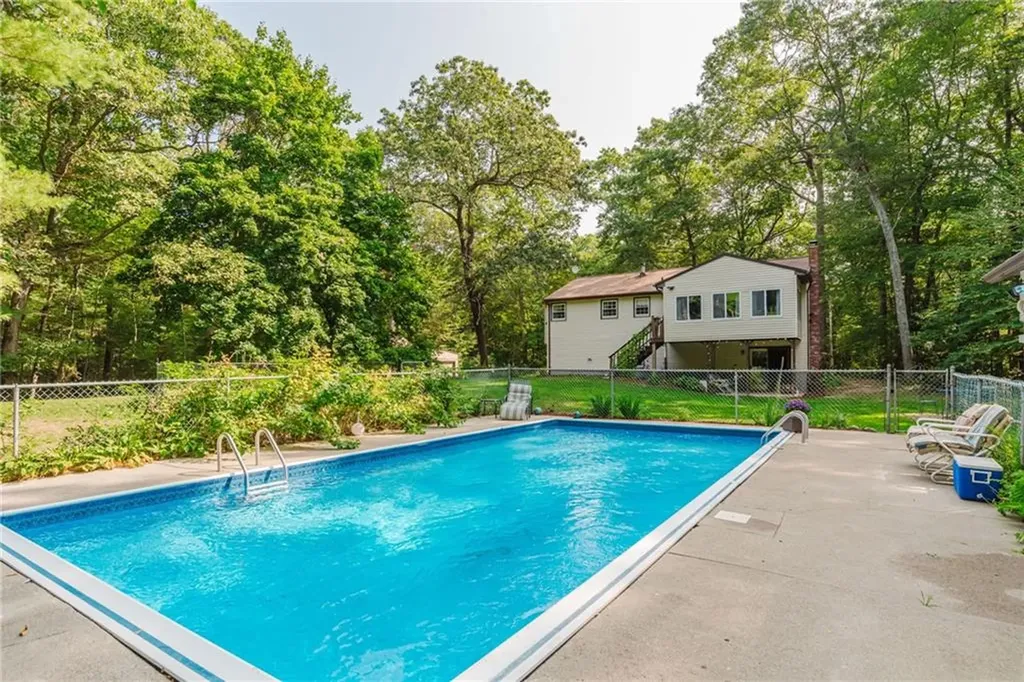 221 Provident Place Coventry RI 02816