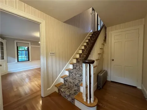 24 Alexander Mcgregor Road Pawtucket RI 02861