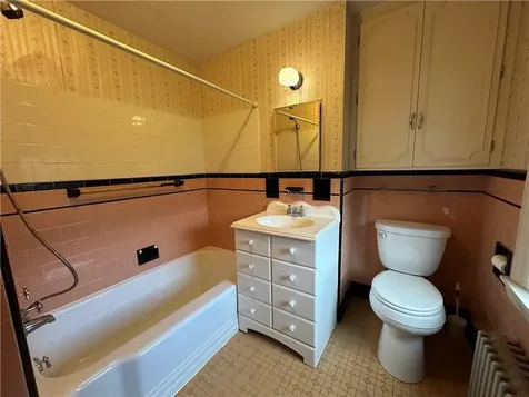 24 Alexander Mcgregor Road Pawtucket RI 02861