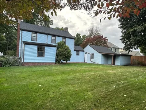 24 Alexander Mcgregor Road Pawtucket RI 02861