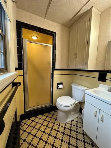 24 Alexander Mcgregor Road Pawtucket RI 02861