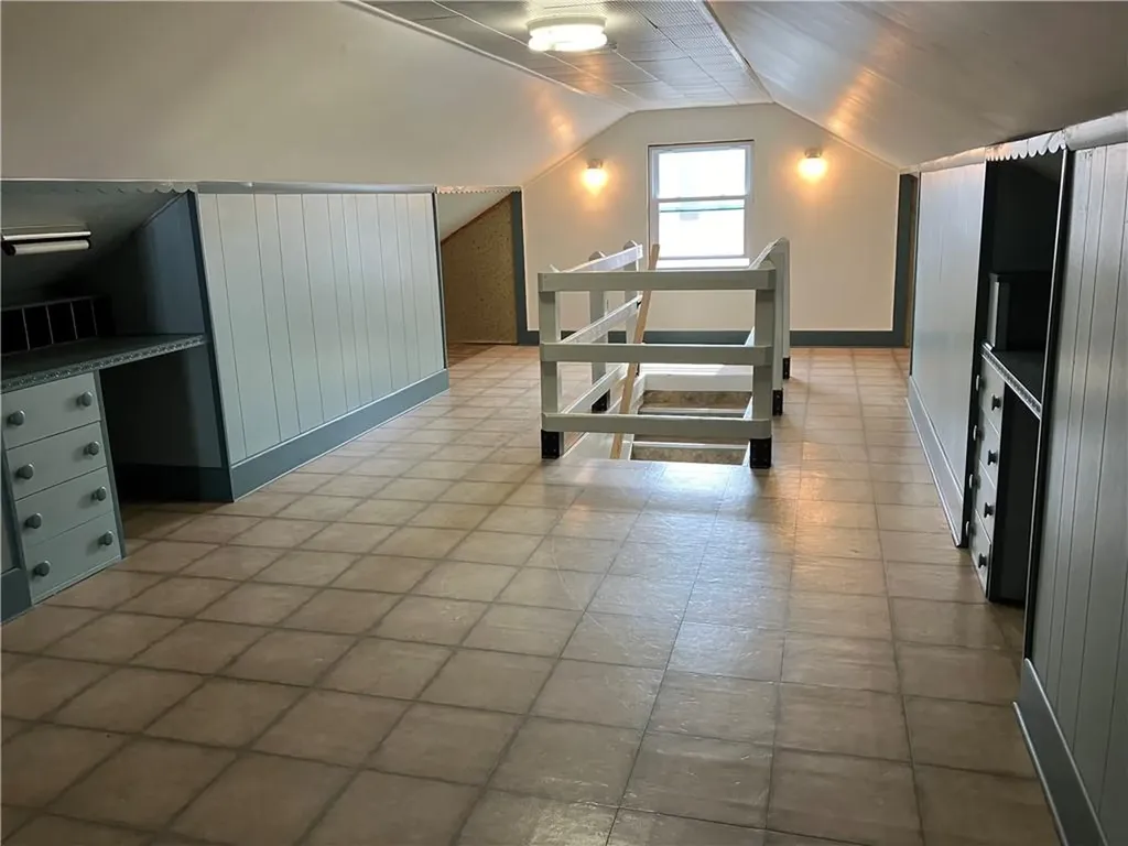 78 Edgemere Road Pawtucket RI 02861