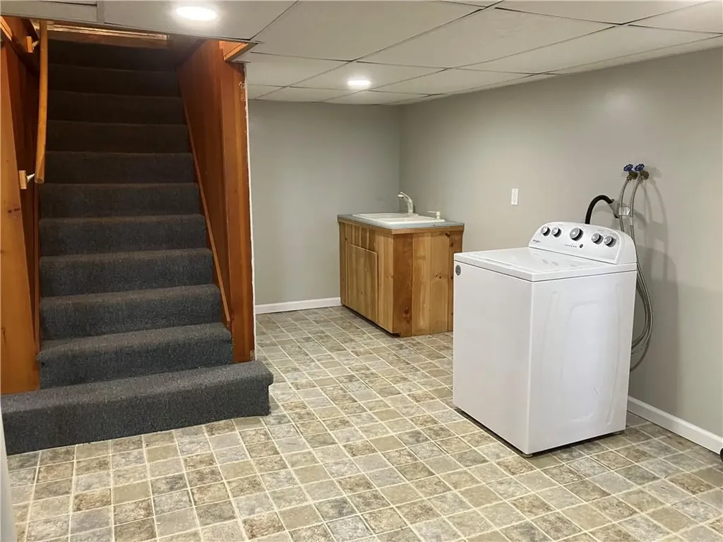 78 Edgemere Road Pawtucket RI 02861