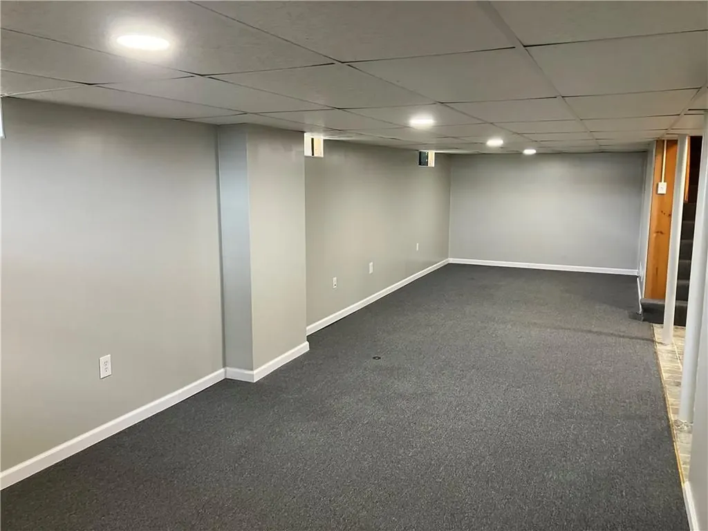 78 Edgemere Road Pawtucket RI 02861