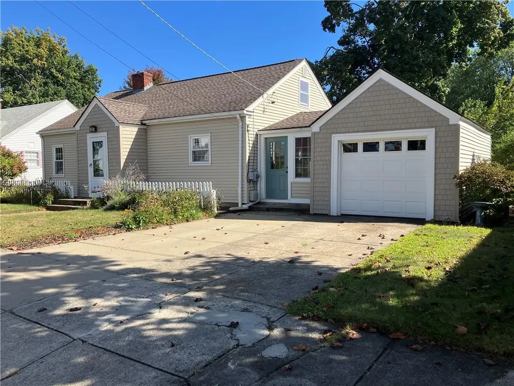 78 Edgemere Road Pawtucket RI 02861