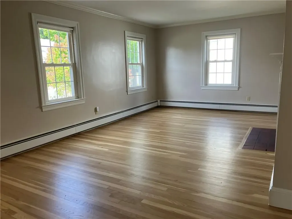 78 Edgemere Road Pawtucket RI 02861