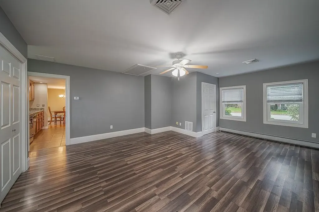 24 Darling Street Warwick RI 02886