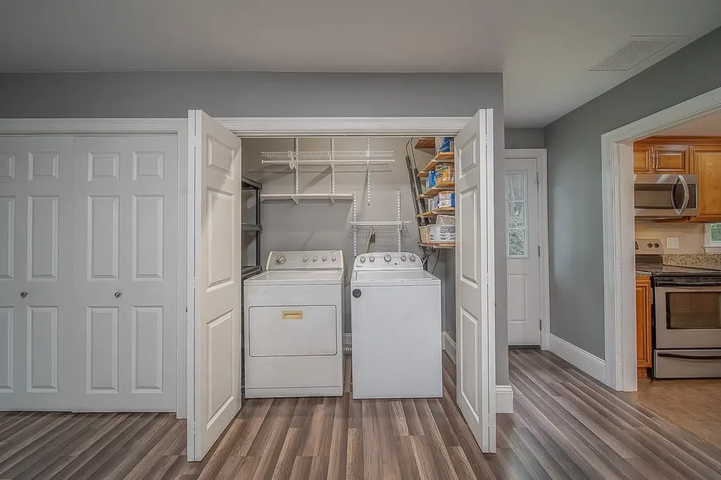 24 Darling Street Warwick RI 02886