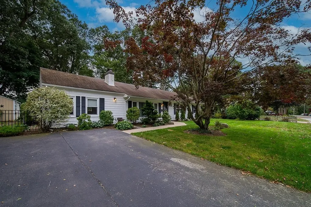 24 Darling Street Warwick RI 02886