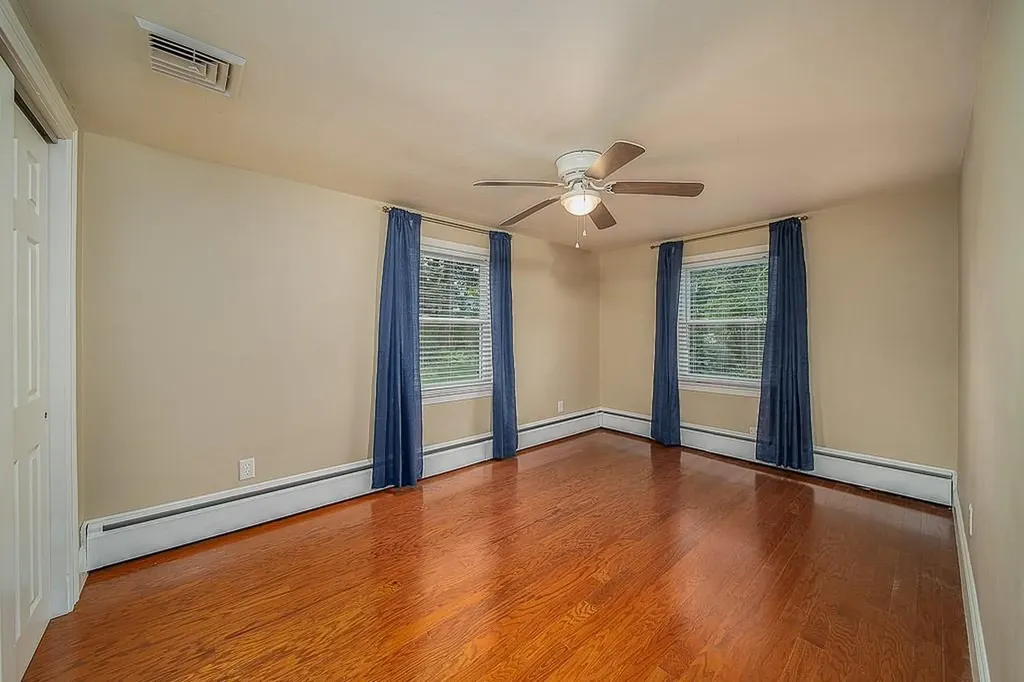24 Darling Street Warwick RI 02886