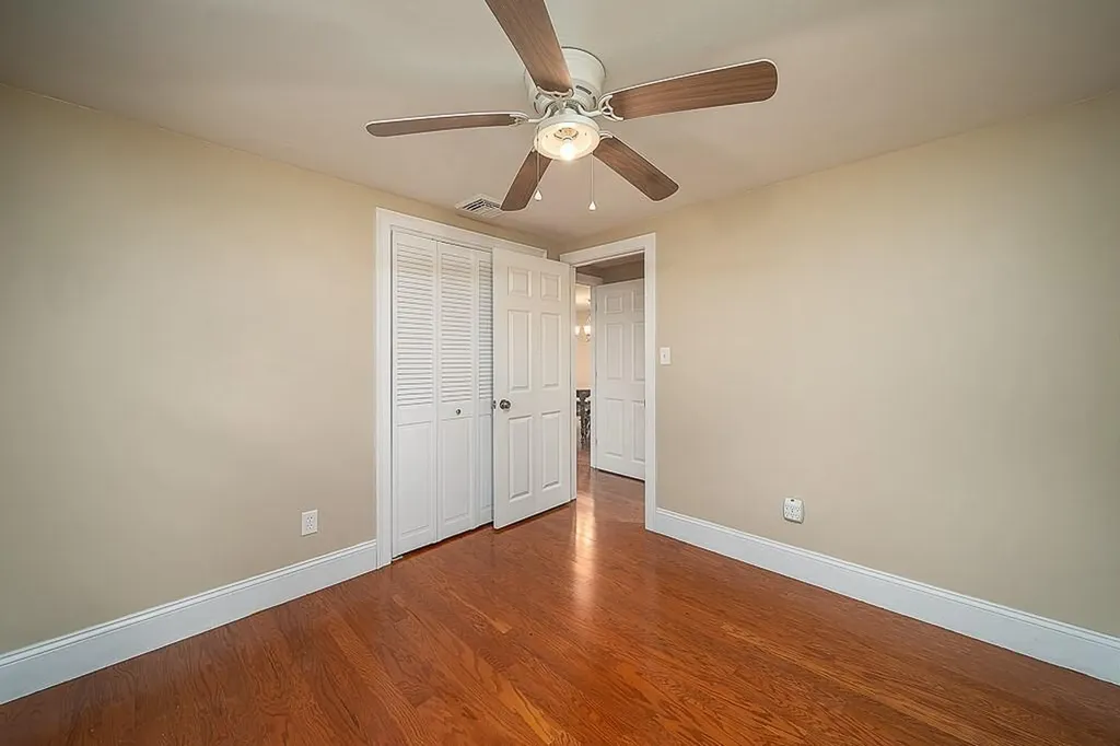 24 Darling Street Warwick RI 02886