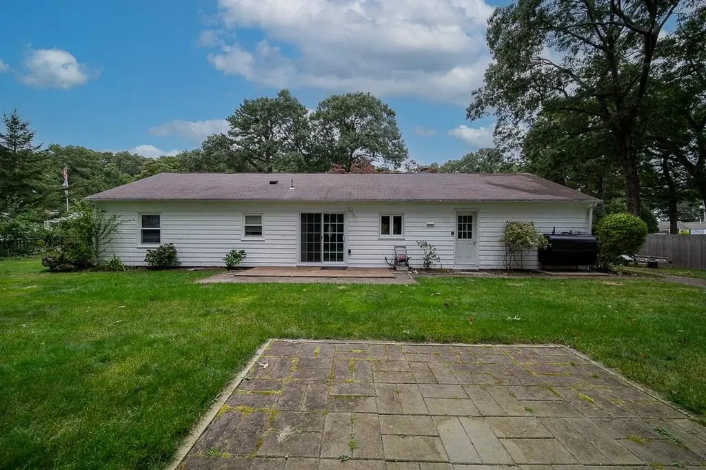 24 Darling Street Warwick RI 02886