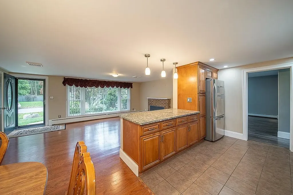 24 Darling Street Warwick RI 02886
