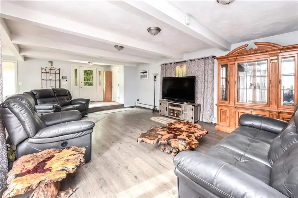253 Station Street Coventry RI 02816