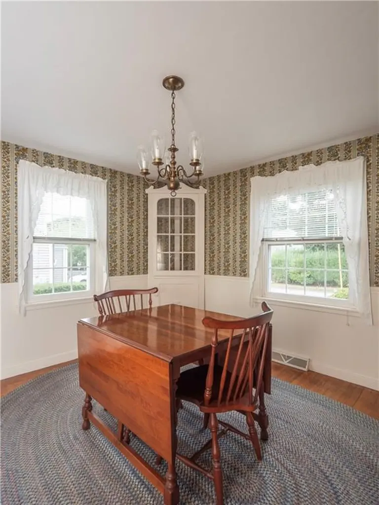 8 Stockton Drive Middletown RI 02842