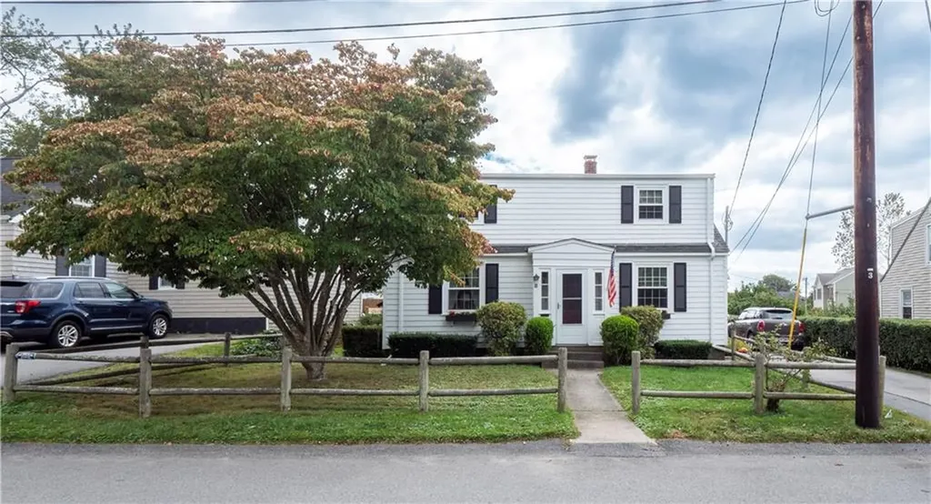8 Stockton Drive Middletown RI 02842