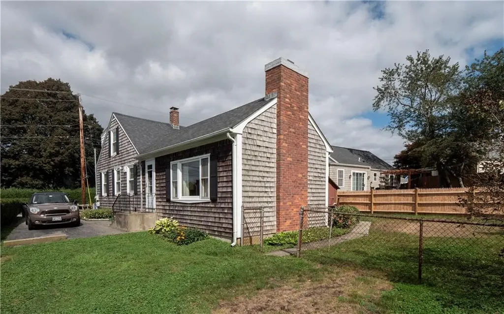 8 Stockton Drive Middletown RI 02842