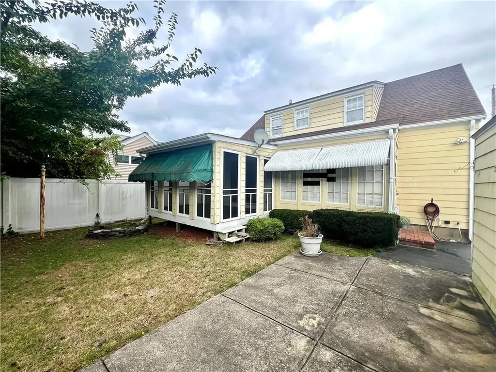 201 Mount Vernon Boulevard Pawtucket RI 02861