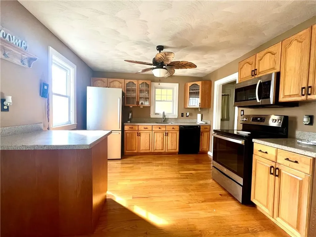 201 Mount Vernon Boulevard Pawtucket RI 02861