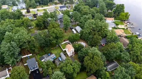 86 First Road Glocester RI 02814