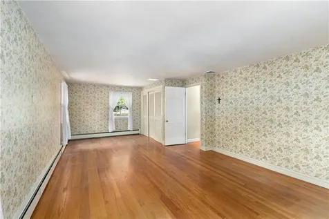 16 Gilbert Court Cumberland RI 02864