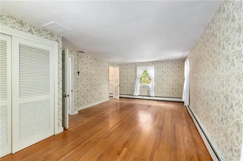 16 Gilbert Court Cumberland RI 02864