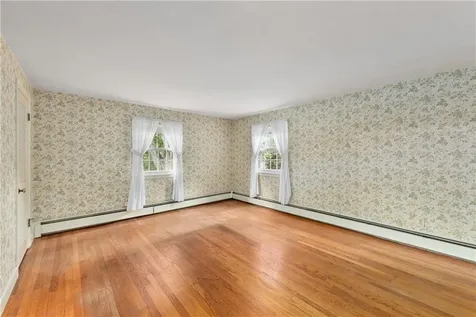 16 Gilbert Court Cumberland RI 02864