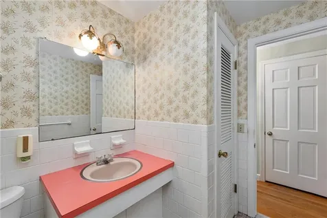 16 Gilbert Court Cumberland RI 02864