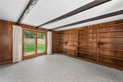 16 Gilbert Court Cumberland RI 02864