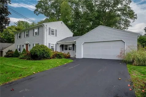 16 Gilbert Court Cumberland RI 02864