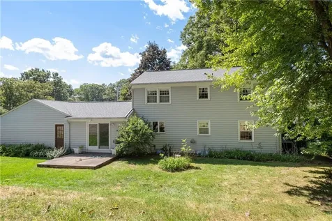 16 Gilbert Court Cumberland RI 02864