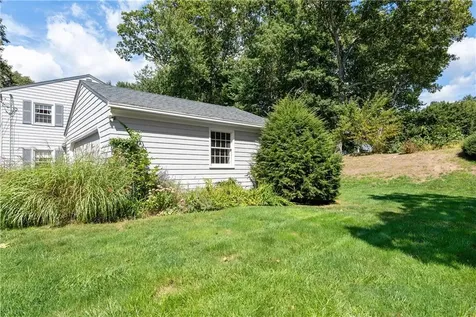 16 Gilbert Court Cumberland RI 02864