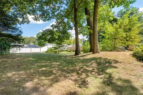 16 Gilbert Court Cumberland RI 02864