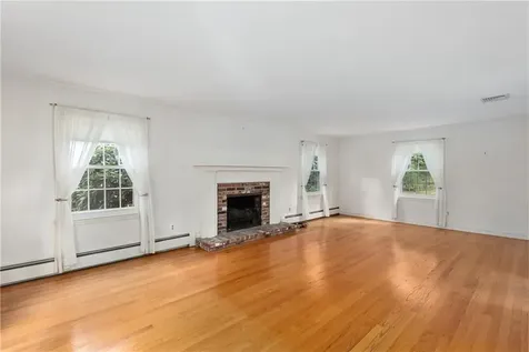 16 Gilbert Court Cumberland RI 02864