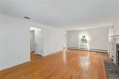 16 Gilbert Court Cumberland RI 02864