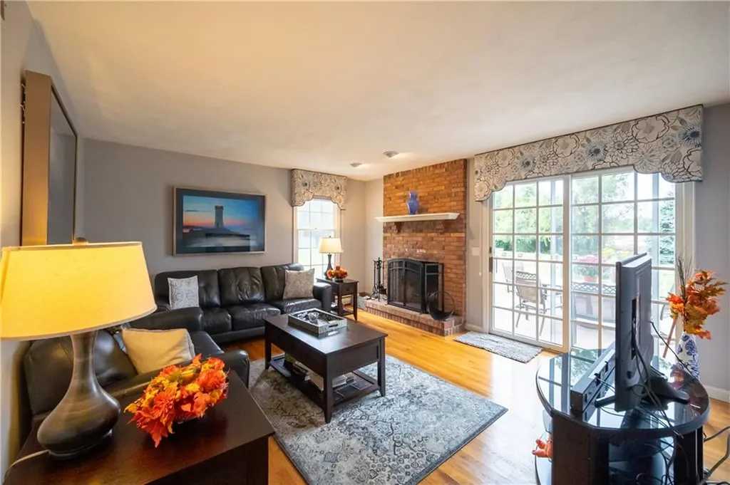 65 Mollie Drive Cranston RI 02921