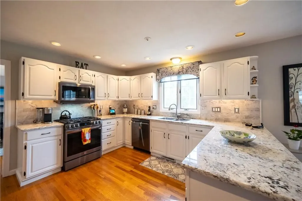 65 Mollie Drive Cranston RI 02921