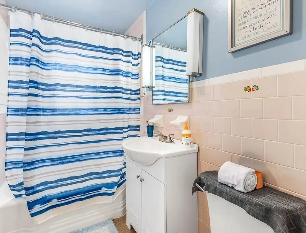 184 Fairfield Avenue Woonsocket RI 02895