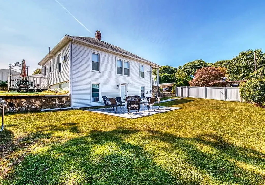 184 Fairfield Avenue Woonsocket RI 02895