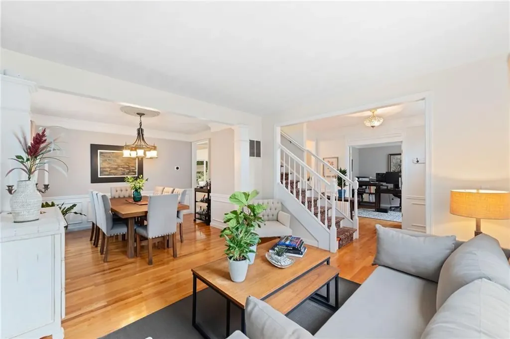 305 Castle Rocks Road Warwick RI 02886