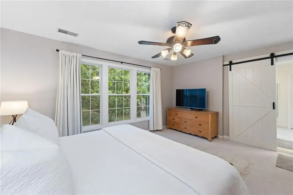 305 Castle Rocks Road Warwick RI 02886