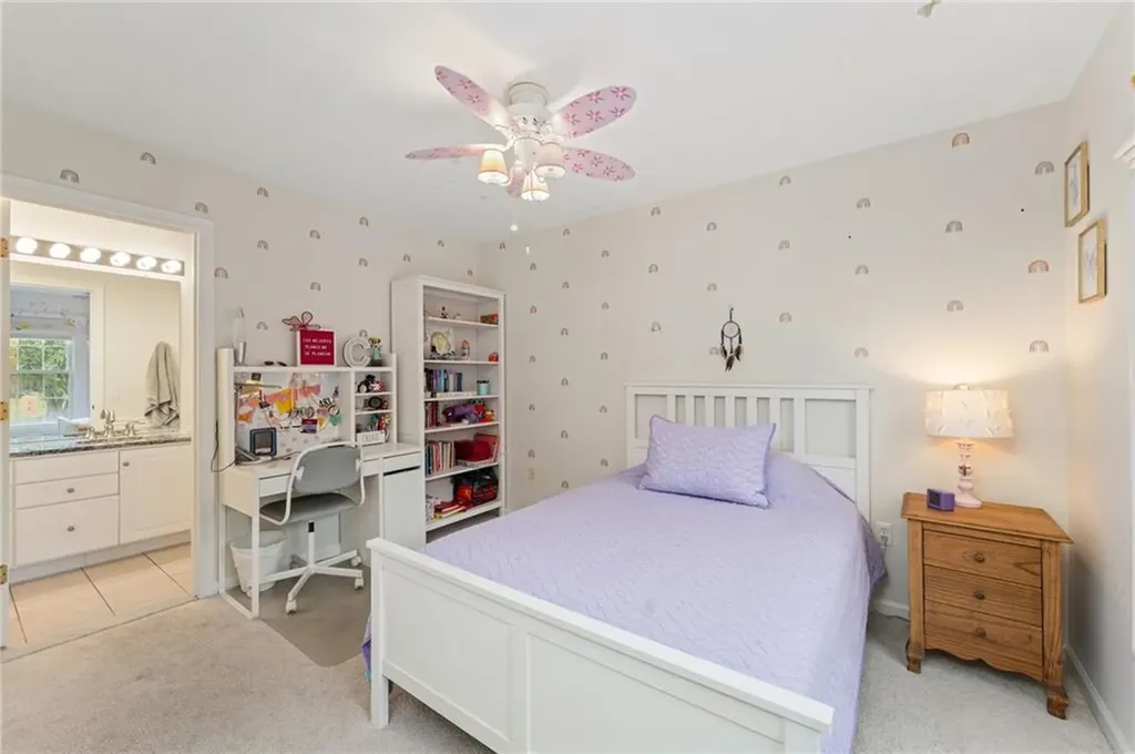 305 Castle Rocks Road Warwick RI 02886