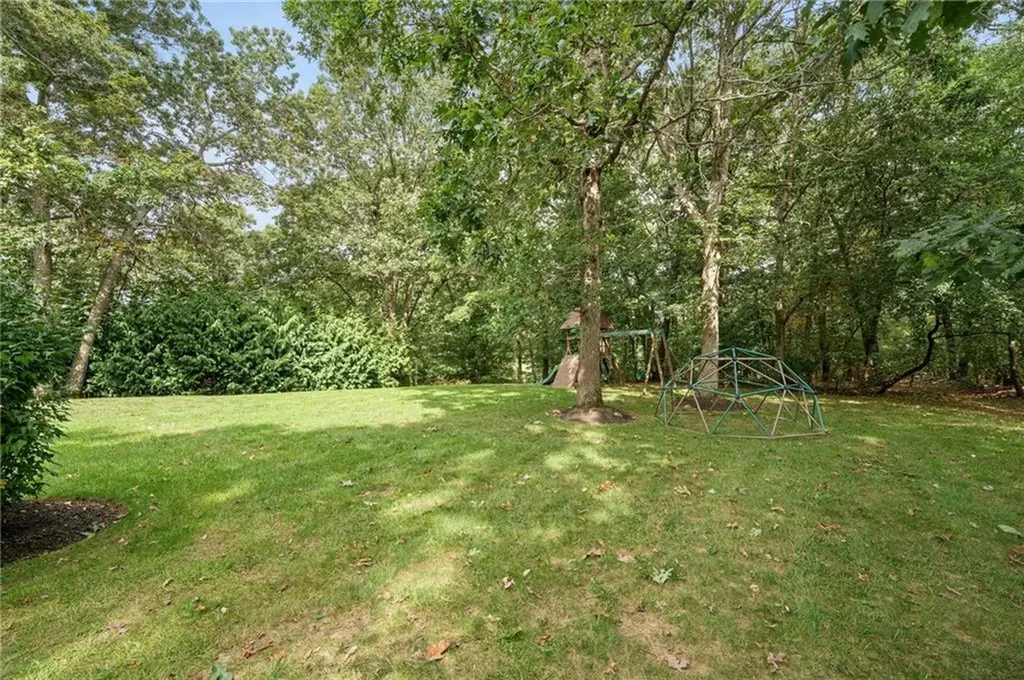 305 Castle Rocks Road Warwick RI 02886