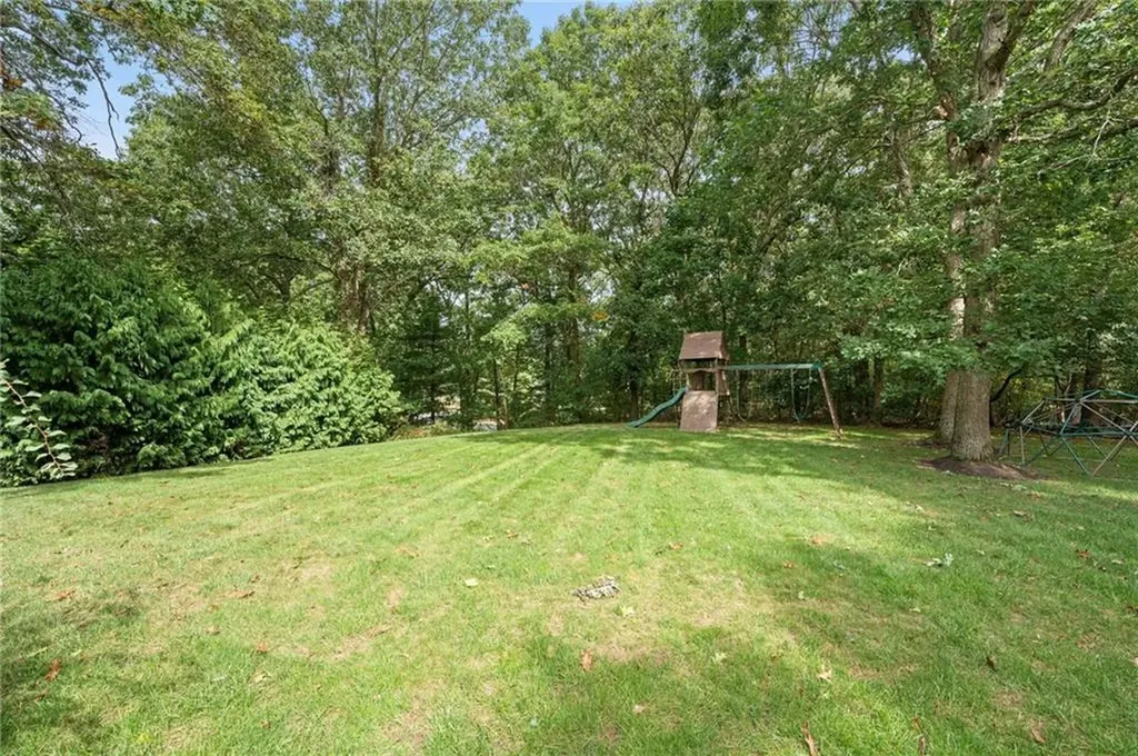 305 Castle Rocks Road Warwick RI 02886