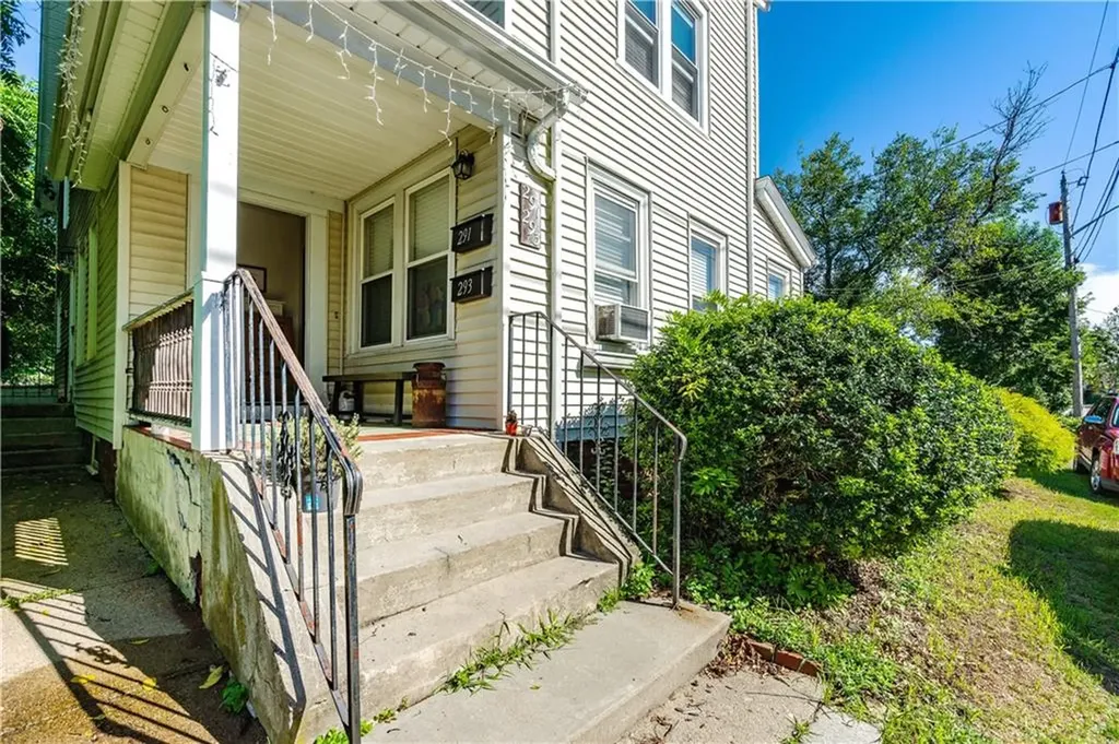 293 Adams Street Warwick RI 02888