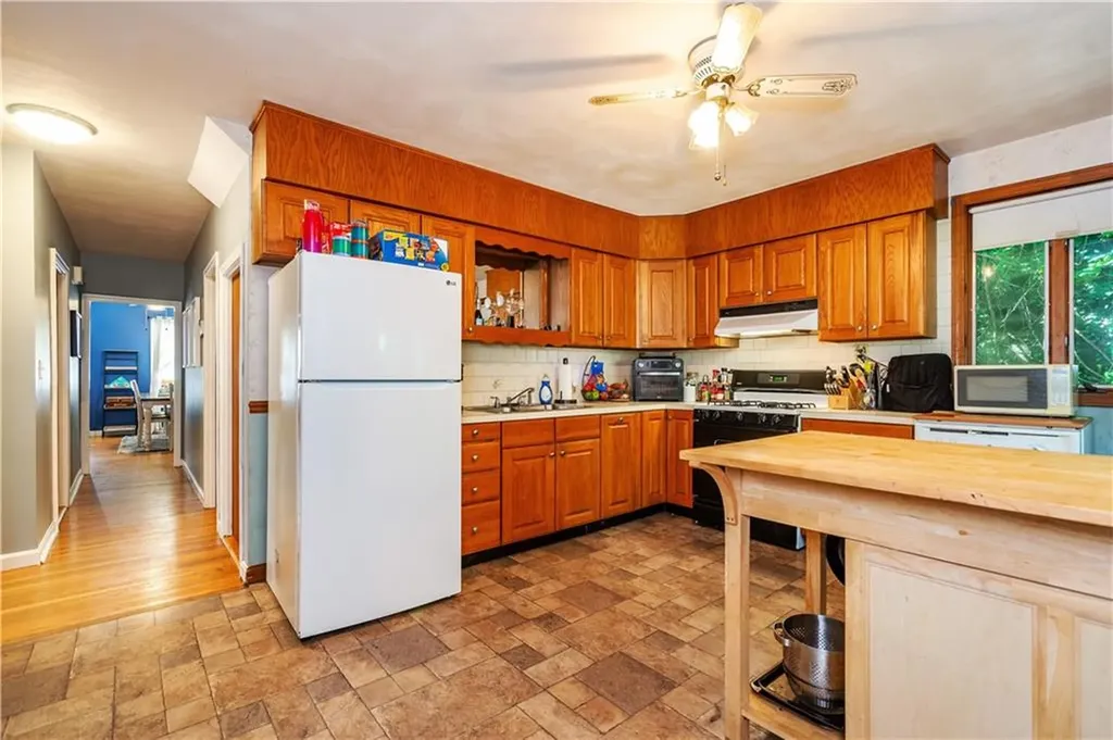 293 Adams Street Warwick RI 02888